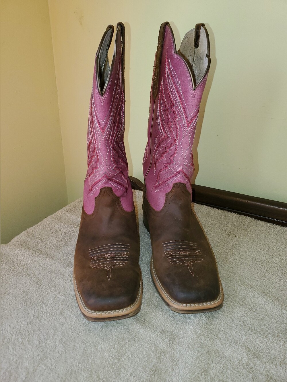 Ariat Pinnacle Fuschia Square Toe Cowboy Western Boots Sz 8
